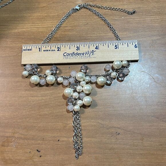 Beaded short necklace - Picture 2 of 4